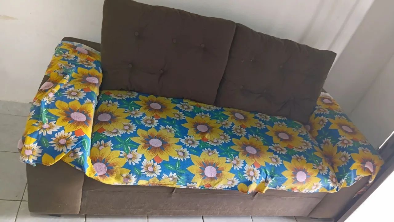 Sofá de 3 lugares com 2 puf  - Foto 5