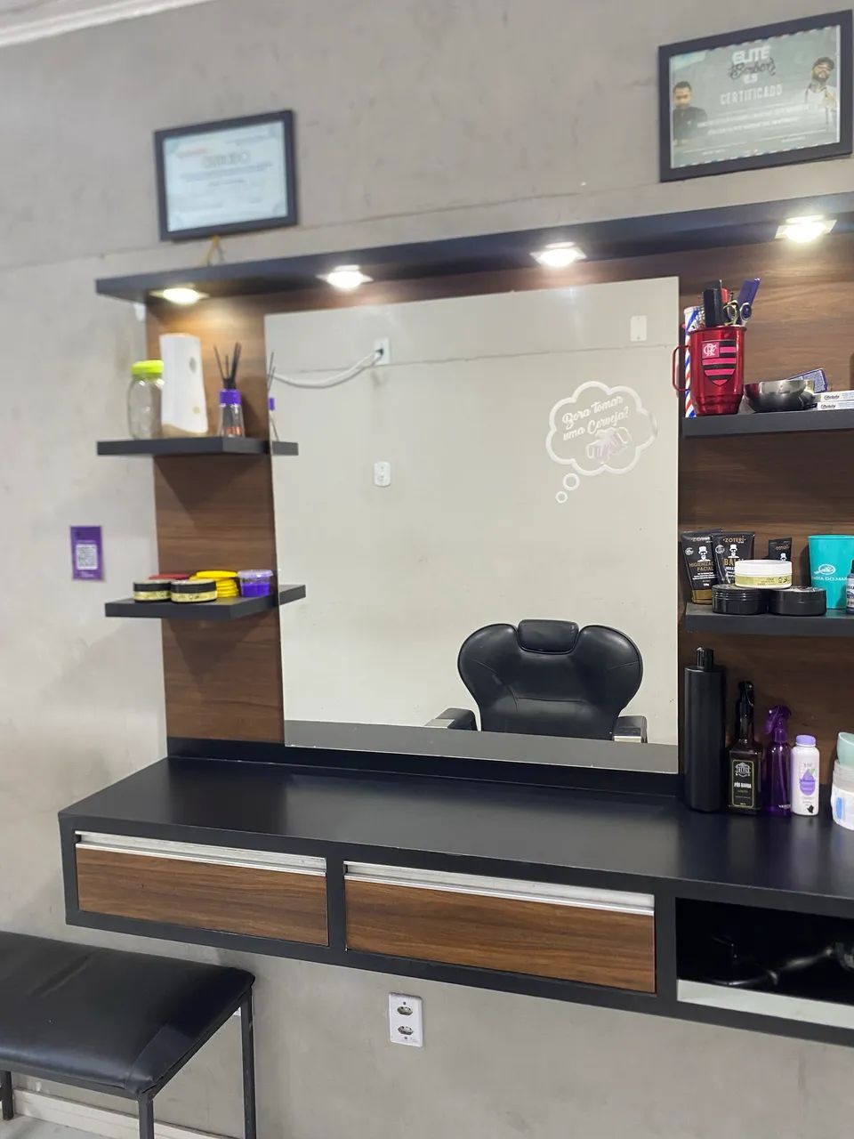 Vendo cadeira e bancada para barbearia  - Foto 5