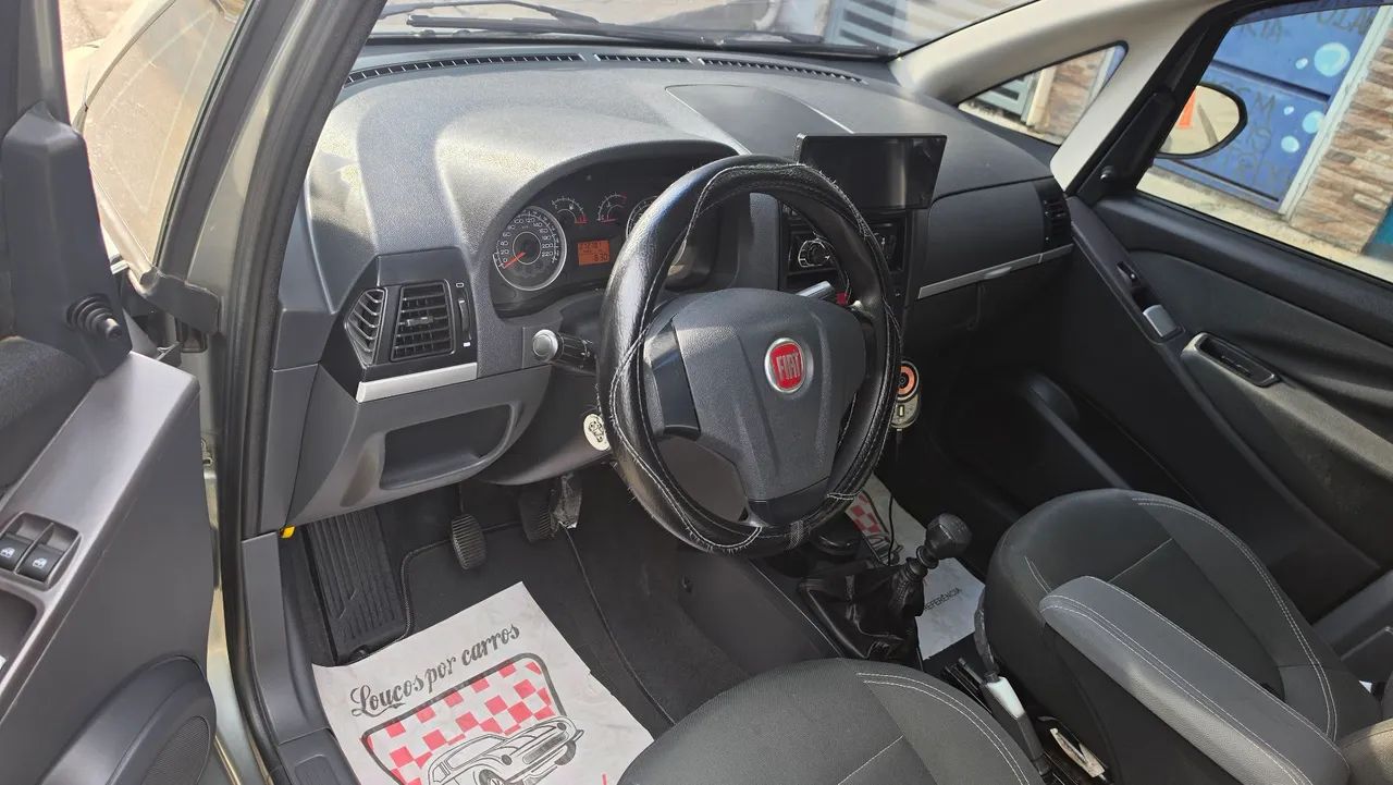 Fiat Idea Attractive 1.4 Fire Flex 8V 5P 2012 - Foto 5