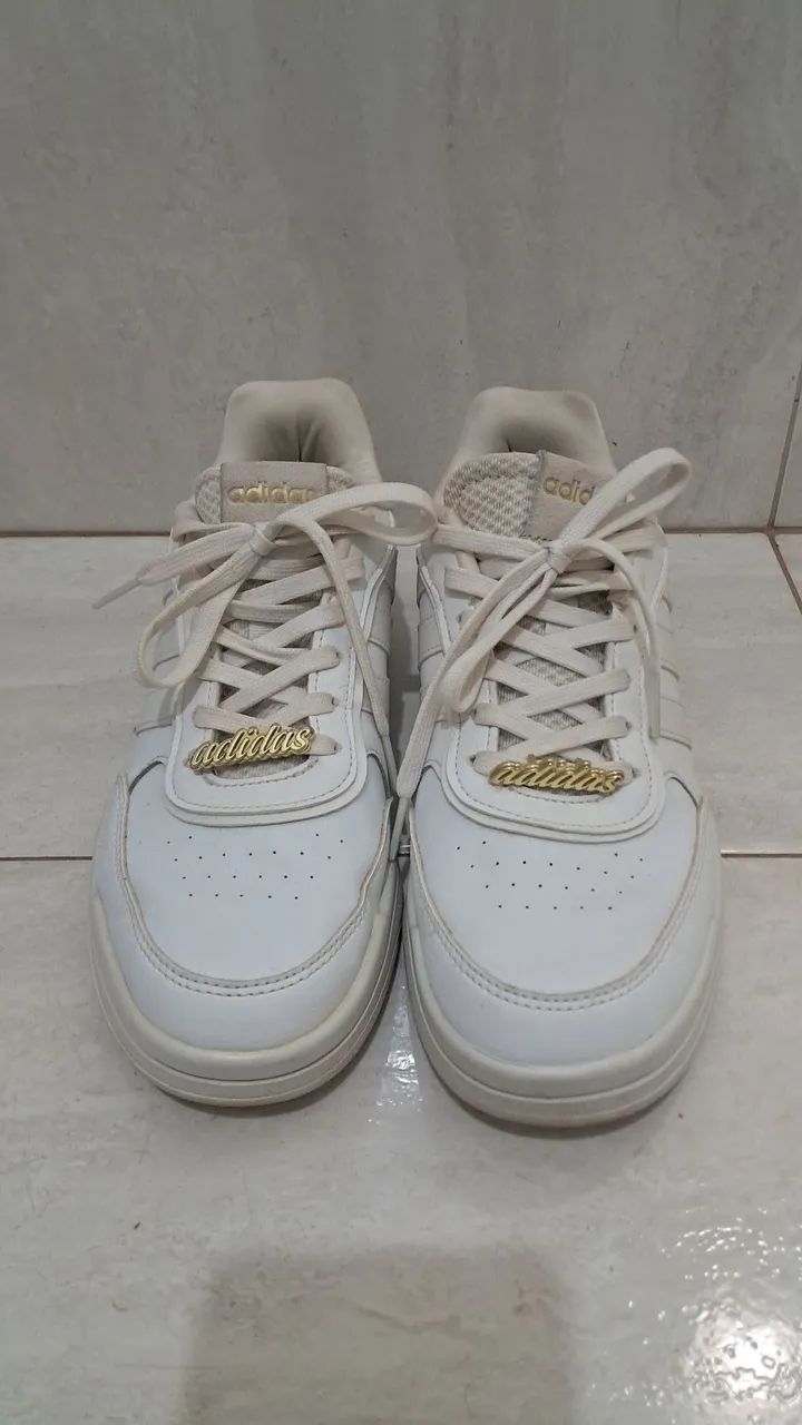 Tenis adidas 