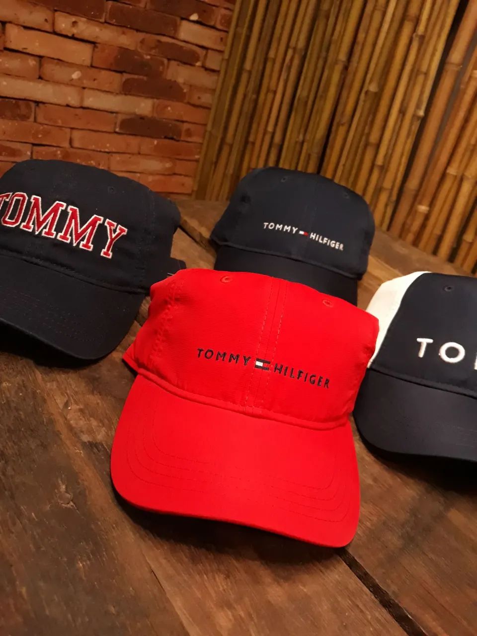 BONÉ TOMMY HILFIGER 