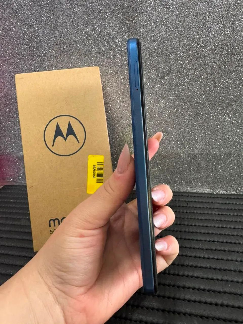 MOTOROLA G35 5G AZUL 8/256GB - Foto 2