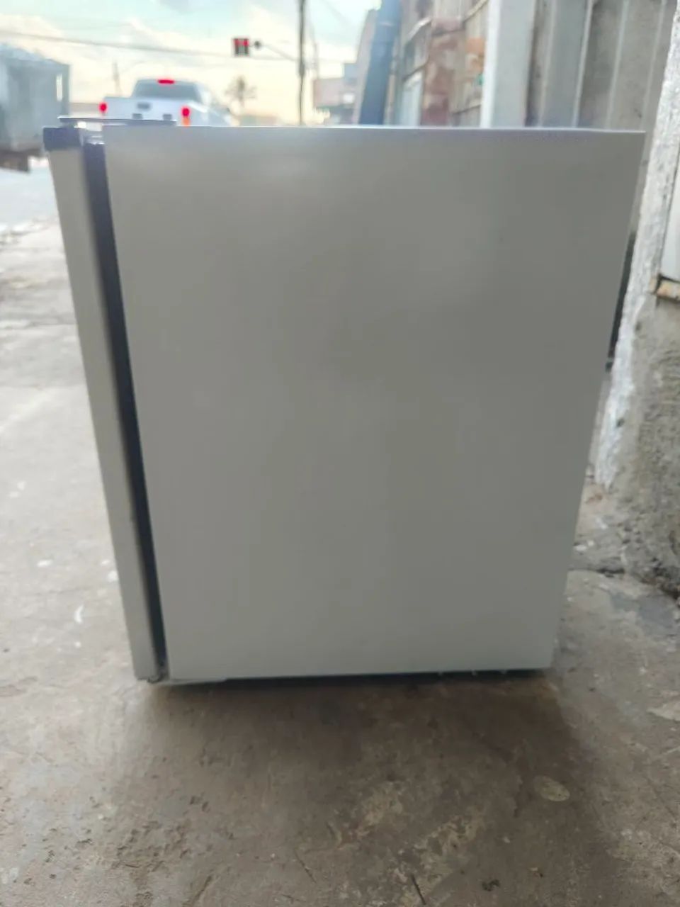 FRIGOBAR CONSUL DE MOTOR  - Foto 5