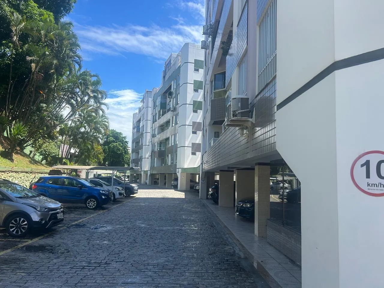 APARTAMENTO 3/4 COM SUÍTE NO RIO VERMELHO 
