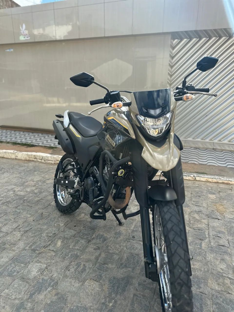 XTZ Lander 250 - Foto 4