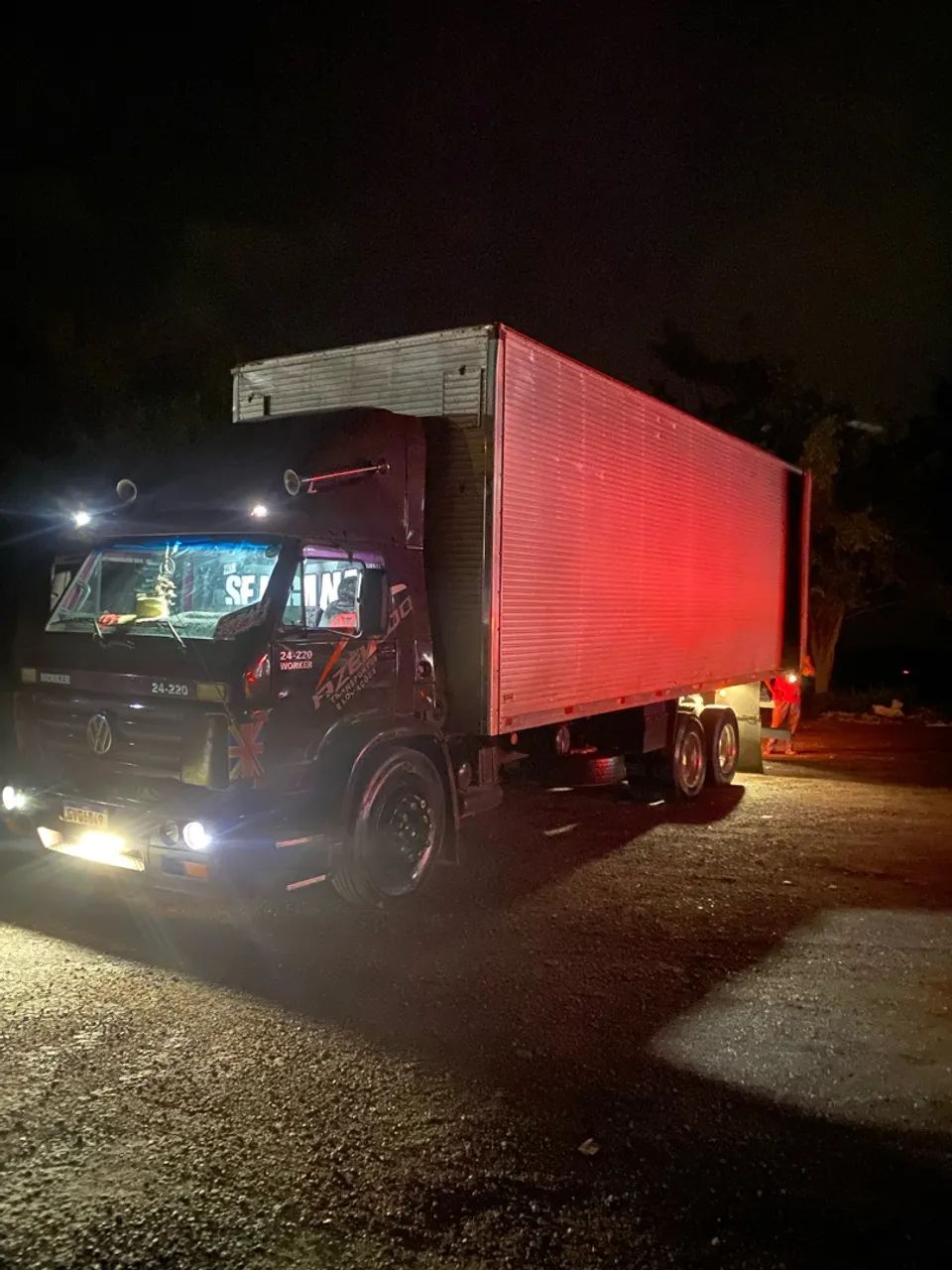 Caminhão 24/220 - Foto 2