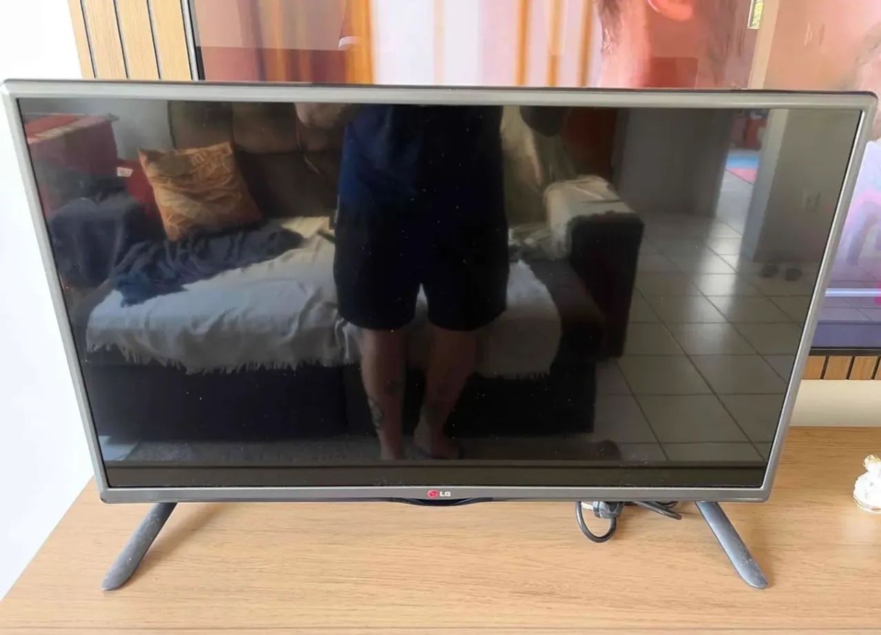 TV - LG 32 polegadas (NOVÍSSIMA)