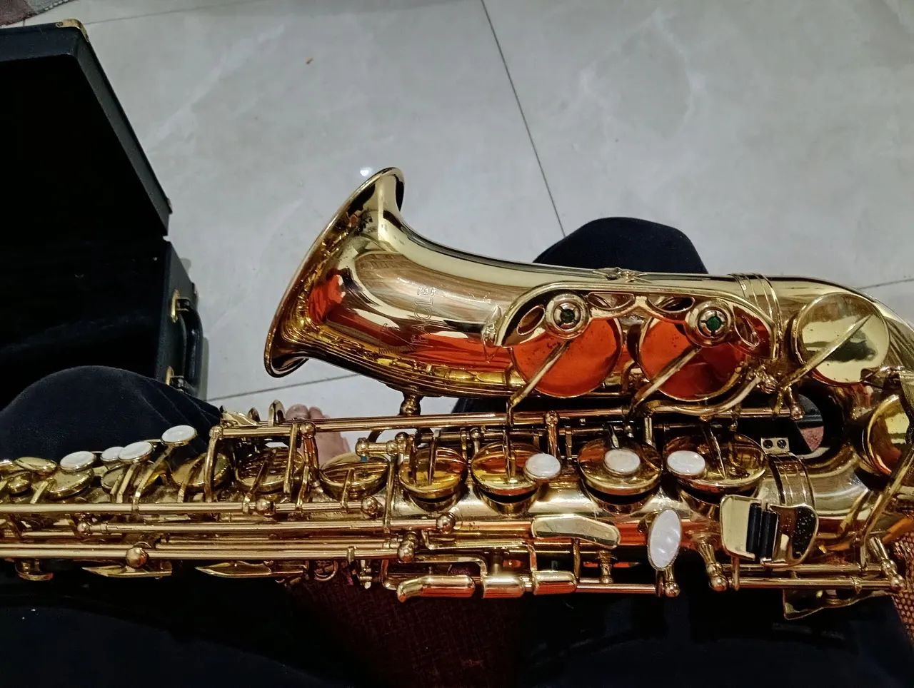 Saxofone Eagle Modelo 0405 - Foto 3