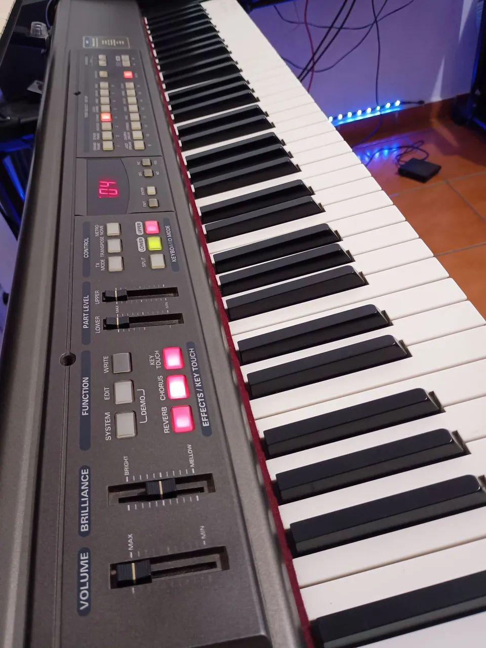 Stage Piano Roland RD 170 - Foto 3