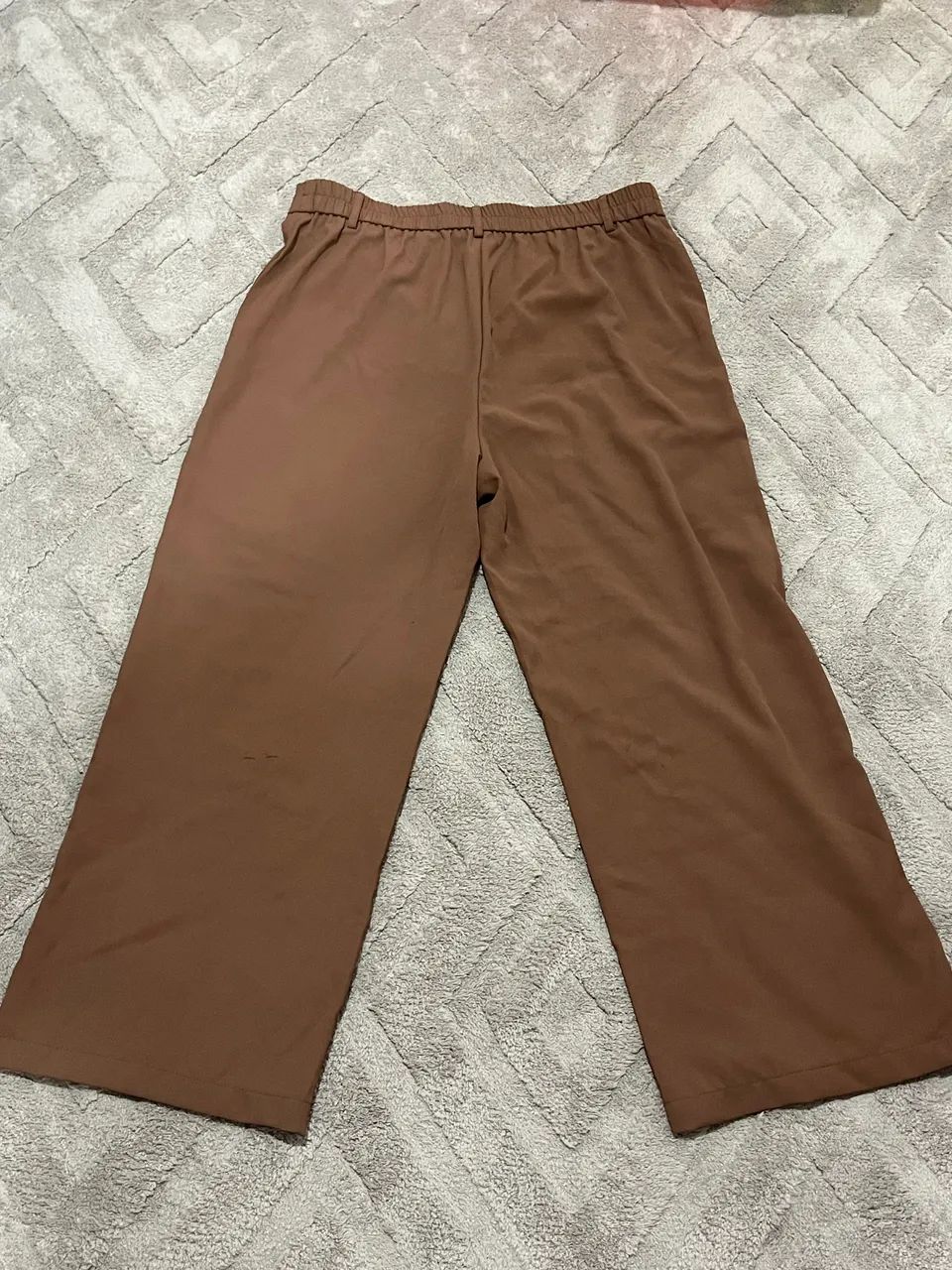 VENDO CALÇA SOCIAL MARROM - Foto 2
