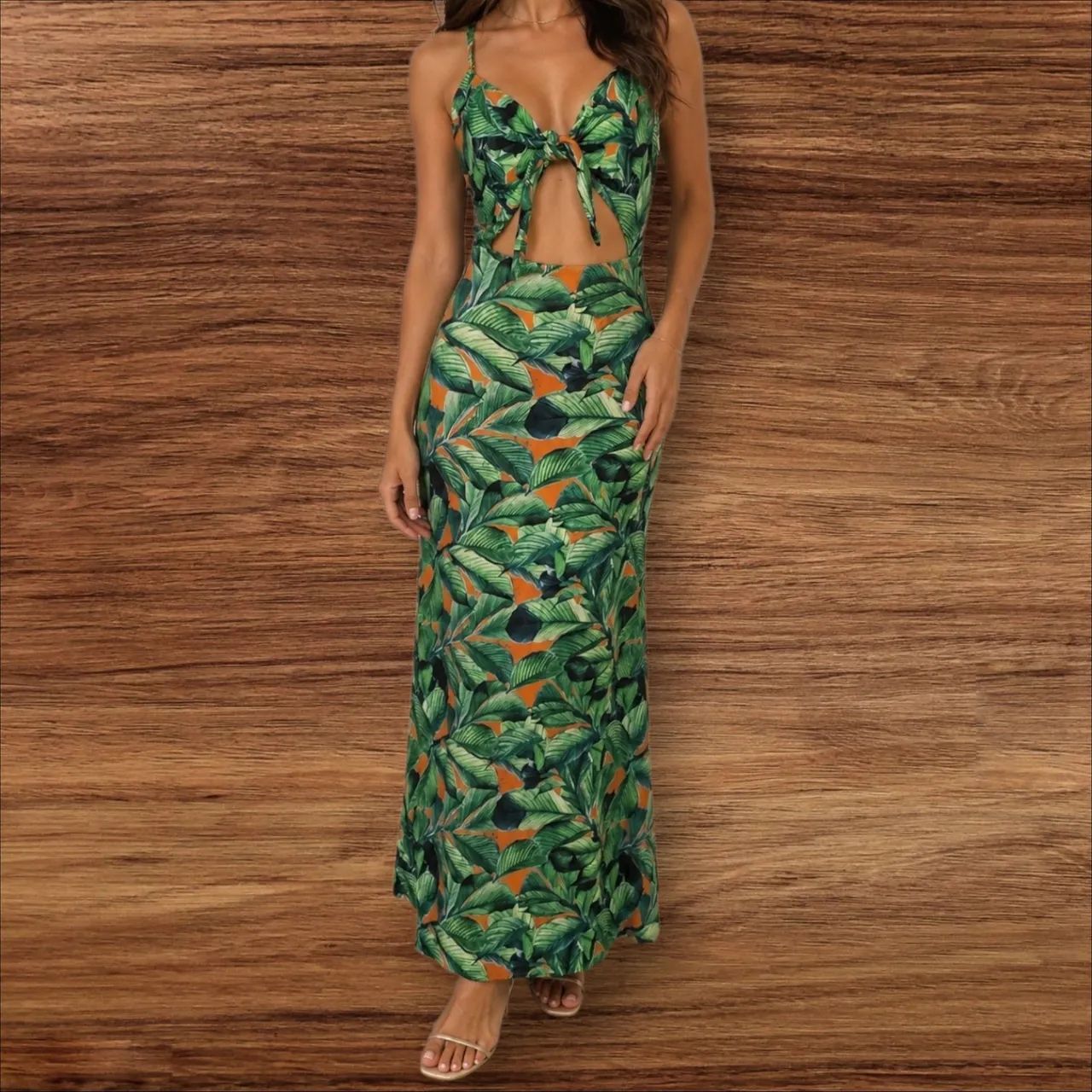 Vestido lança perfume G