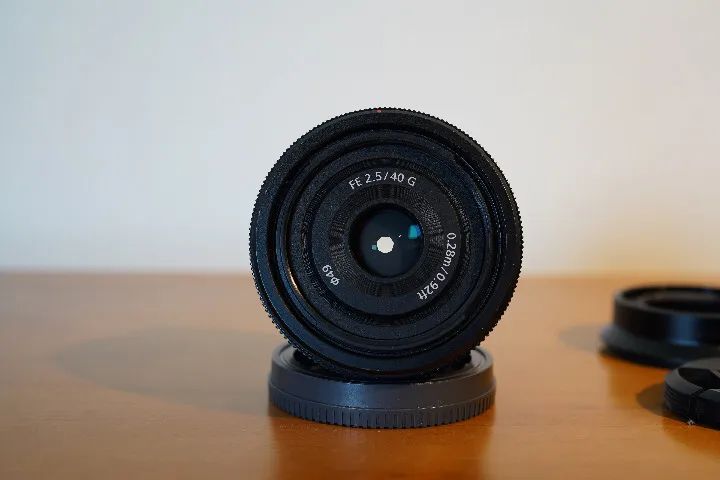 Lente Sony 40mm F/2.5 G para Câmera Mirrorless Fullframe Mount E