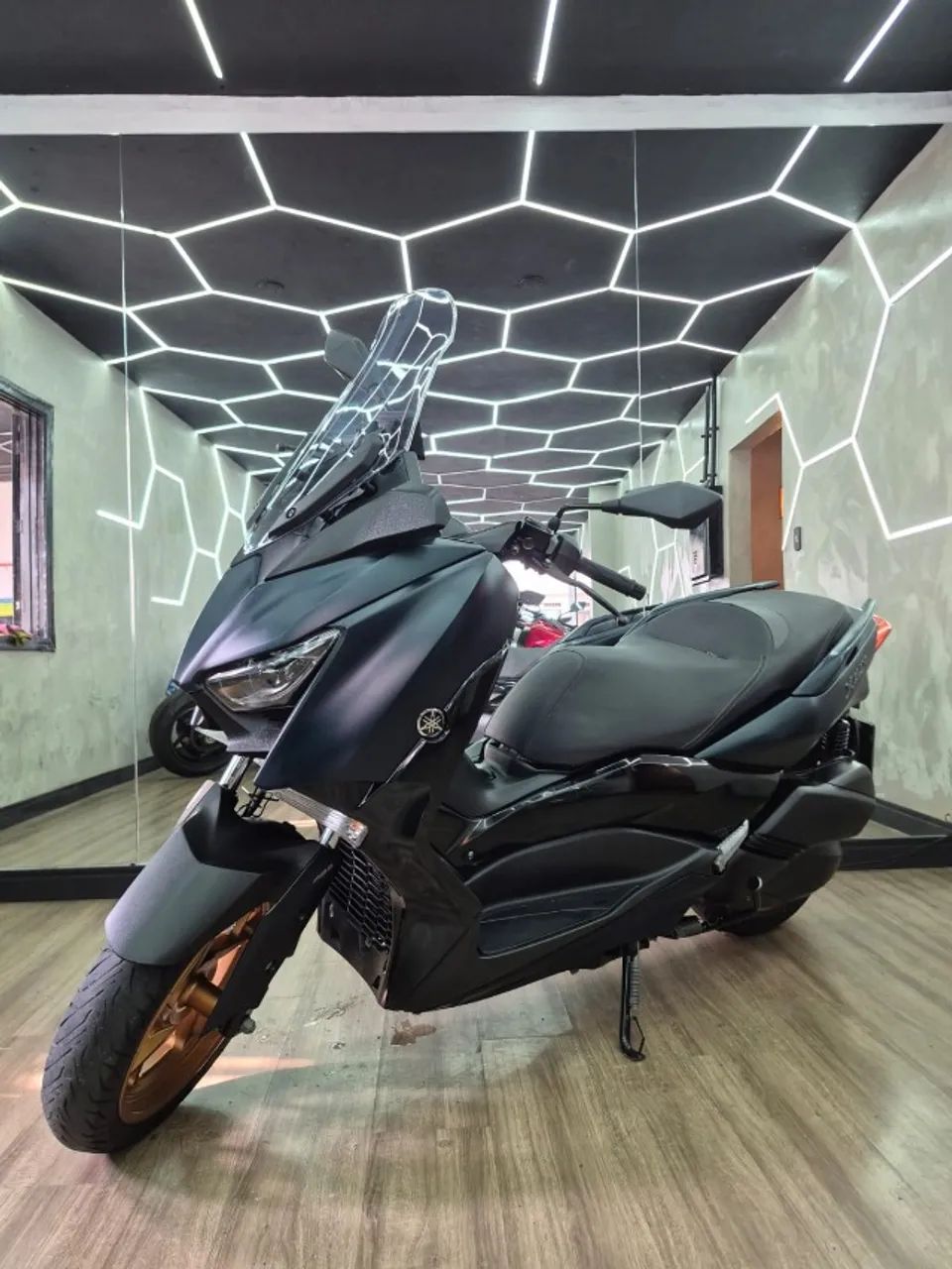 YAMAHA XMAX 250 - Foto 5