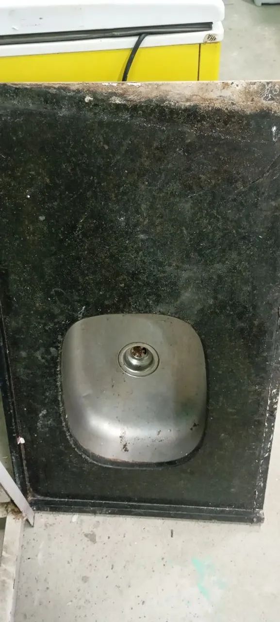 PIA DE GRANITO COM CUBA INOX