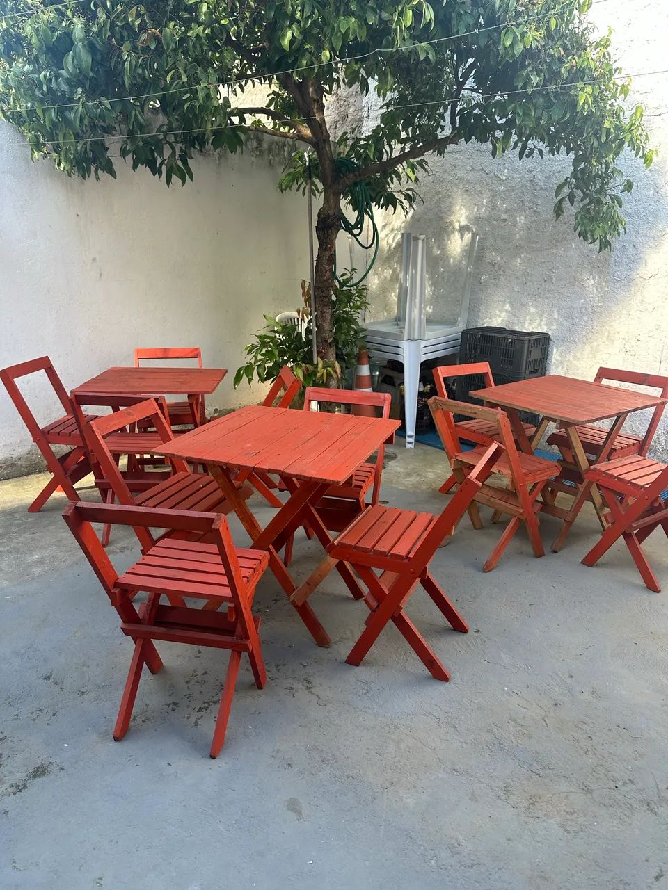 03 Conjuntos de mesas e cadeiras