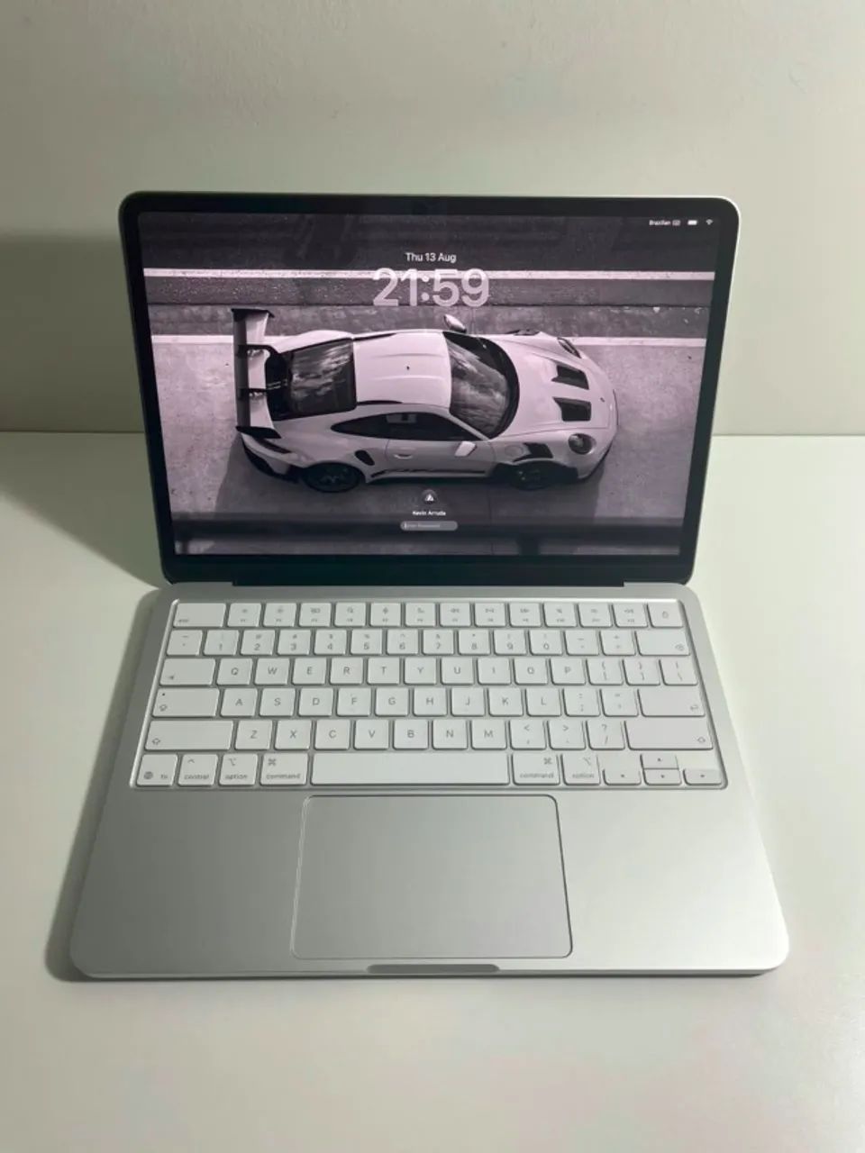 Macbook Neo na garantia com caixa