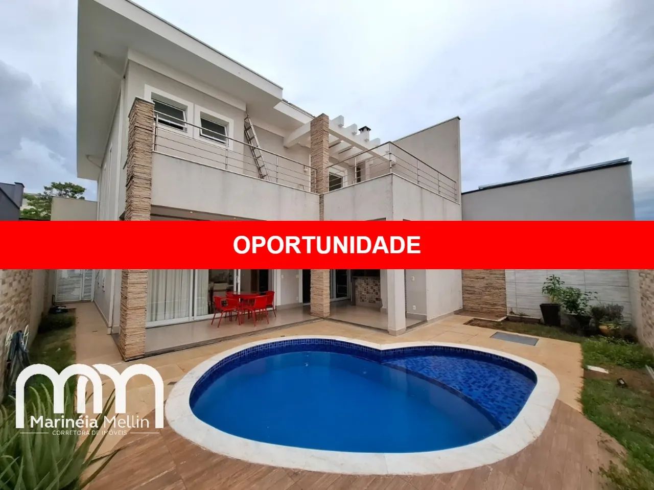 COMPRAR CASA CONDOMÍNIO DE MÔNACO COM PISCINA EM HORTOLÂNDIA.
