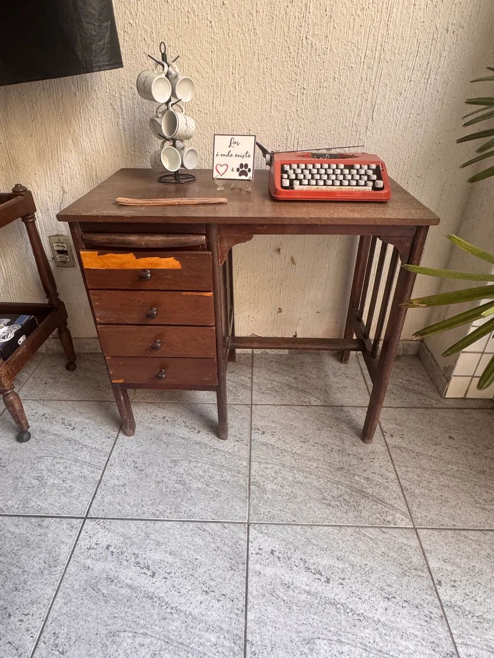 Escrivaninha Antiga com Cadeira Estilo Inglês 