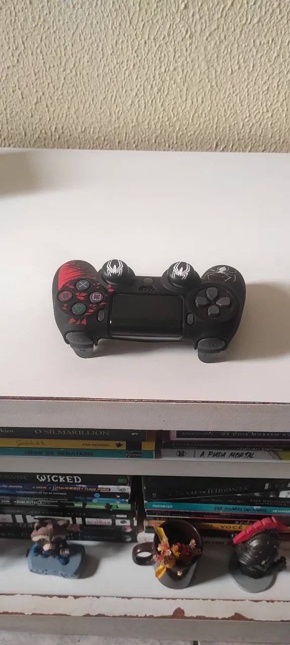 Controle ps4 genérico + capa silicone Marvels Spiderman 2 - Foto 2