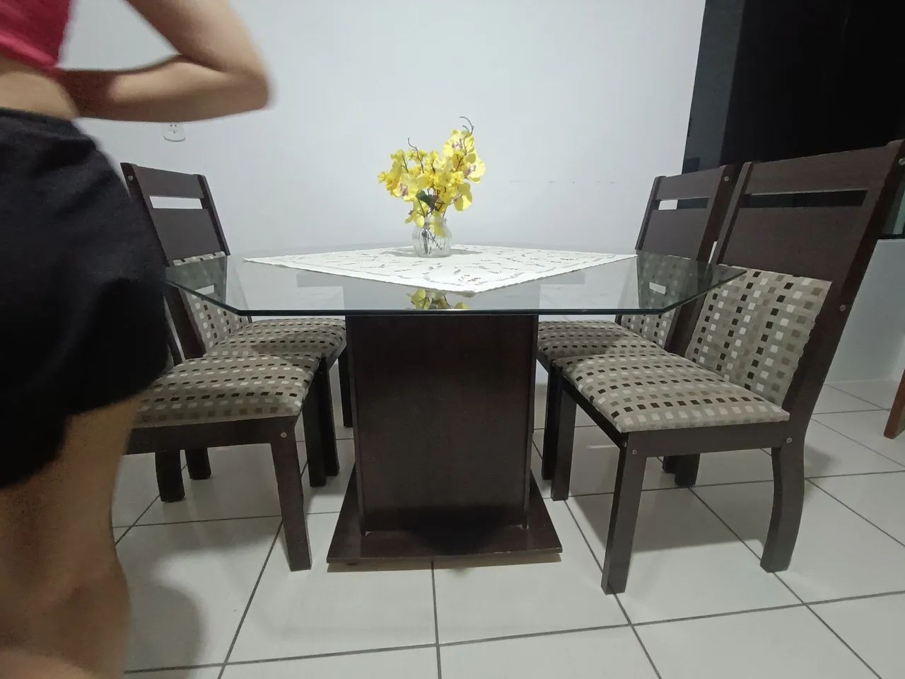 Mesa com 6 cadeiras  - Foto 3