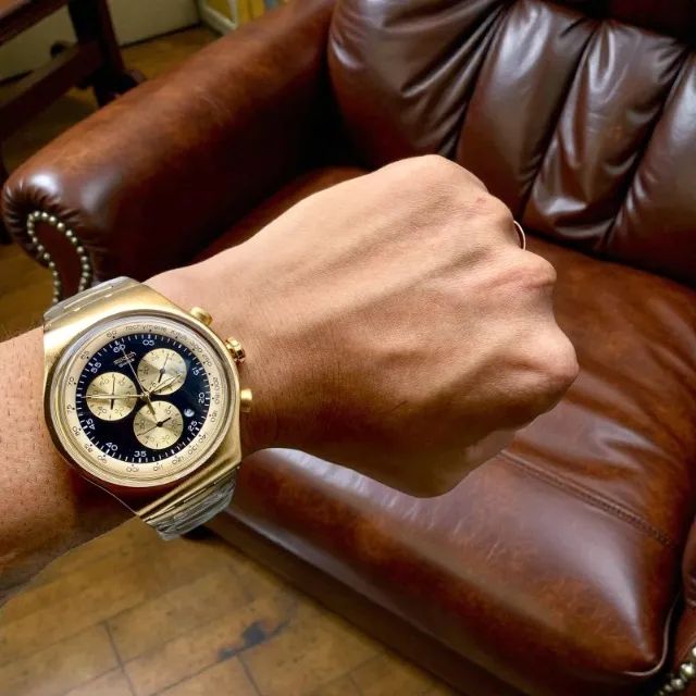 Relógio Swatch fosco CE33 - Foto 2