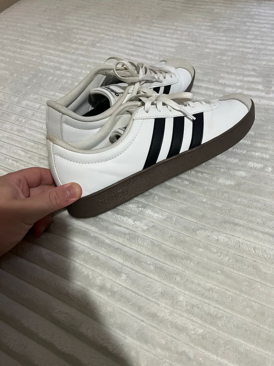 Tênis adidas 42 - Foto 2
