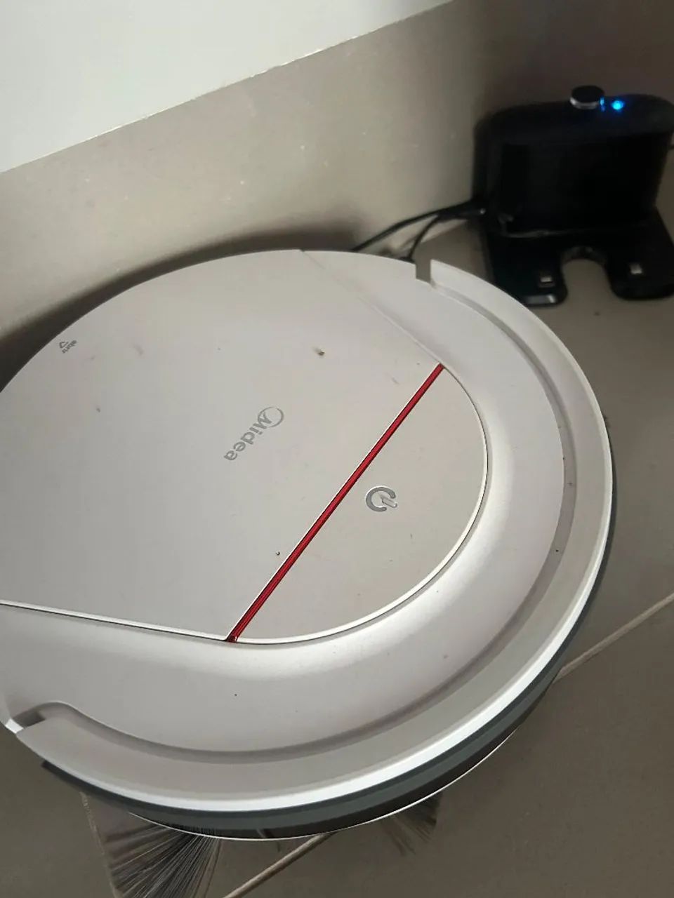 Aspirador Robo Midea VRB81B