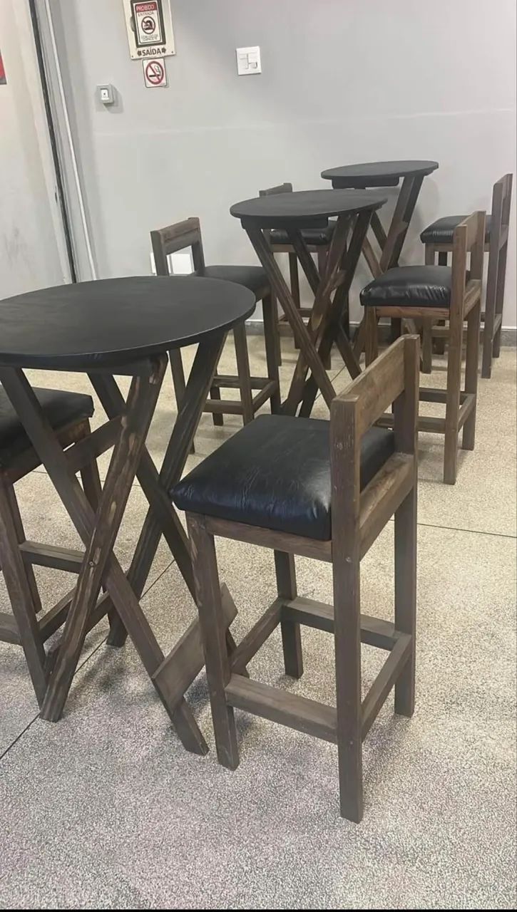 Vende-se conjunto de 3 mesas e 6 banquetas altas - Foto 3