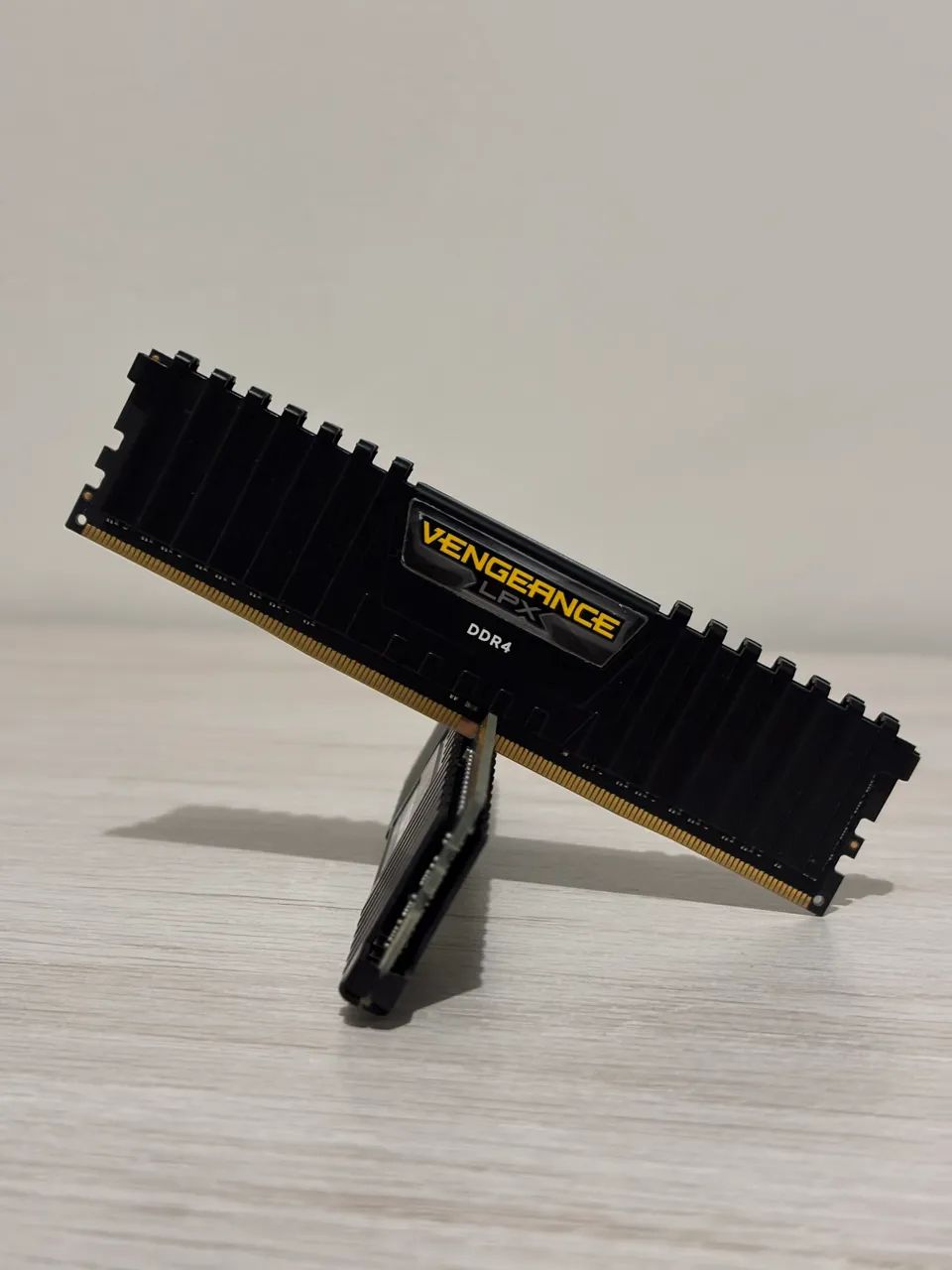 Kit memória RAM DDR4 16GB(2X8GB)