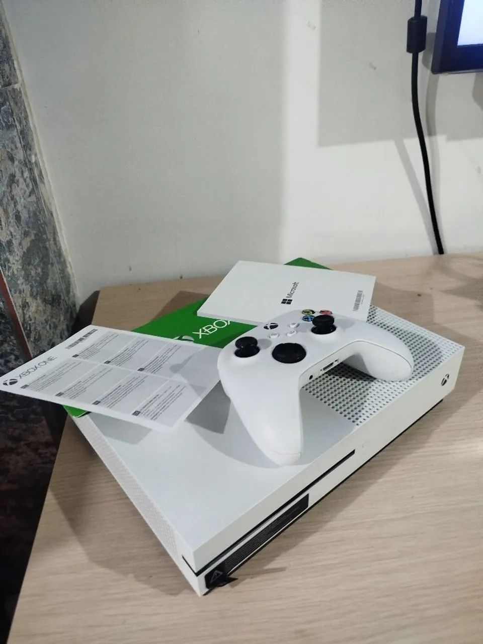 Xbox One S 500Gb com HD externo - Consoles de Vídeo Game - Afonso