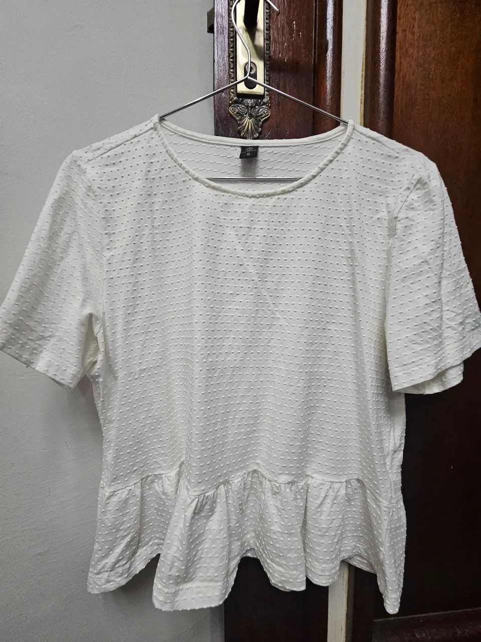 Blazer offwhite e blusas brancas e offwhite  - Foto 2