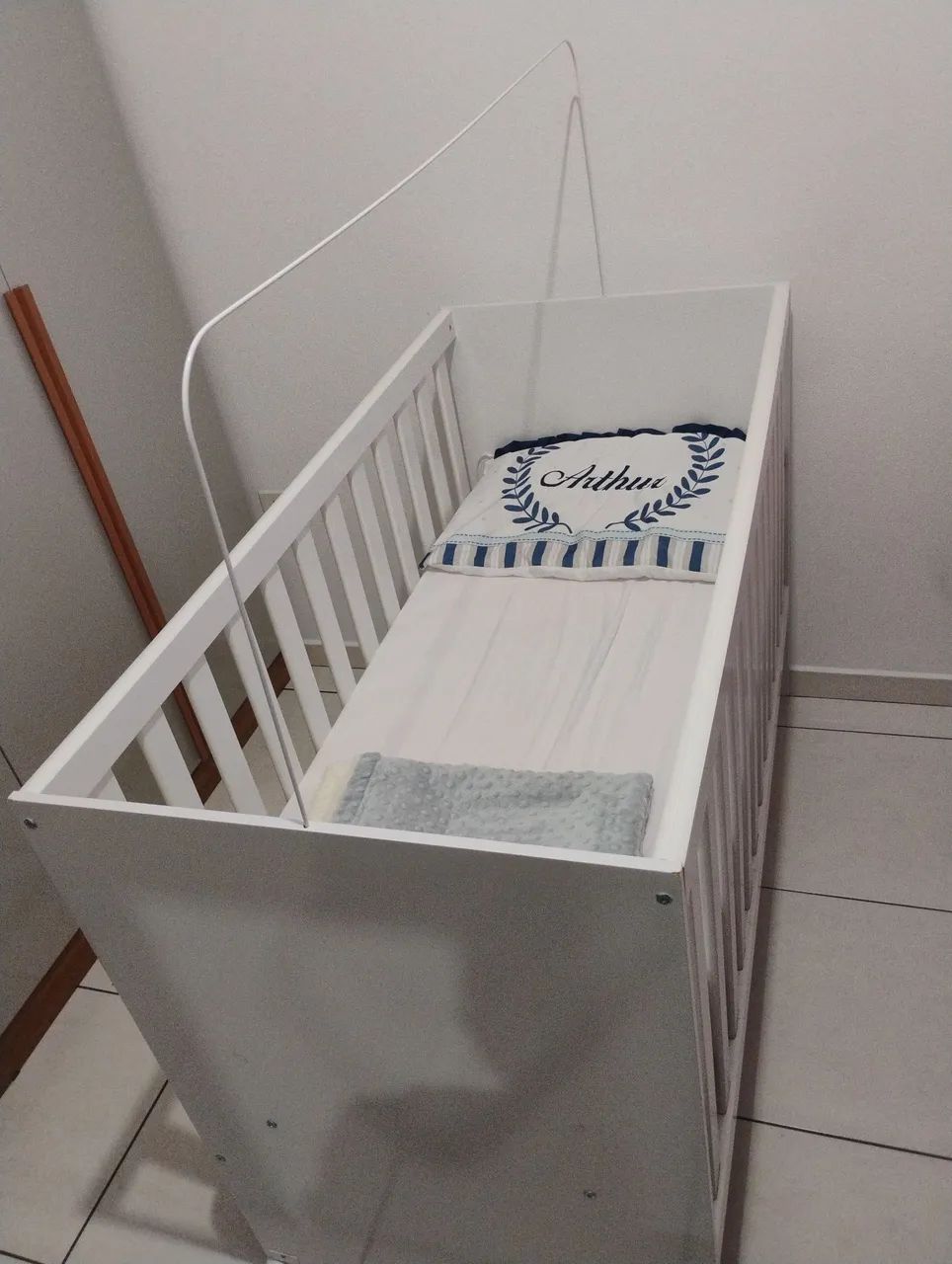 Berço de bebê bem pouco usado com o colchão  - Foto 2