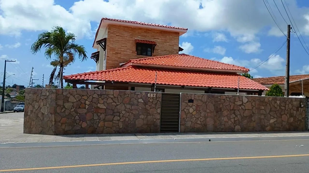 Alugo casa no Treze de maio 