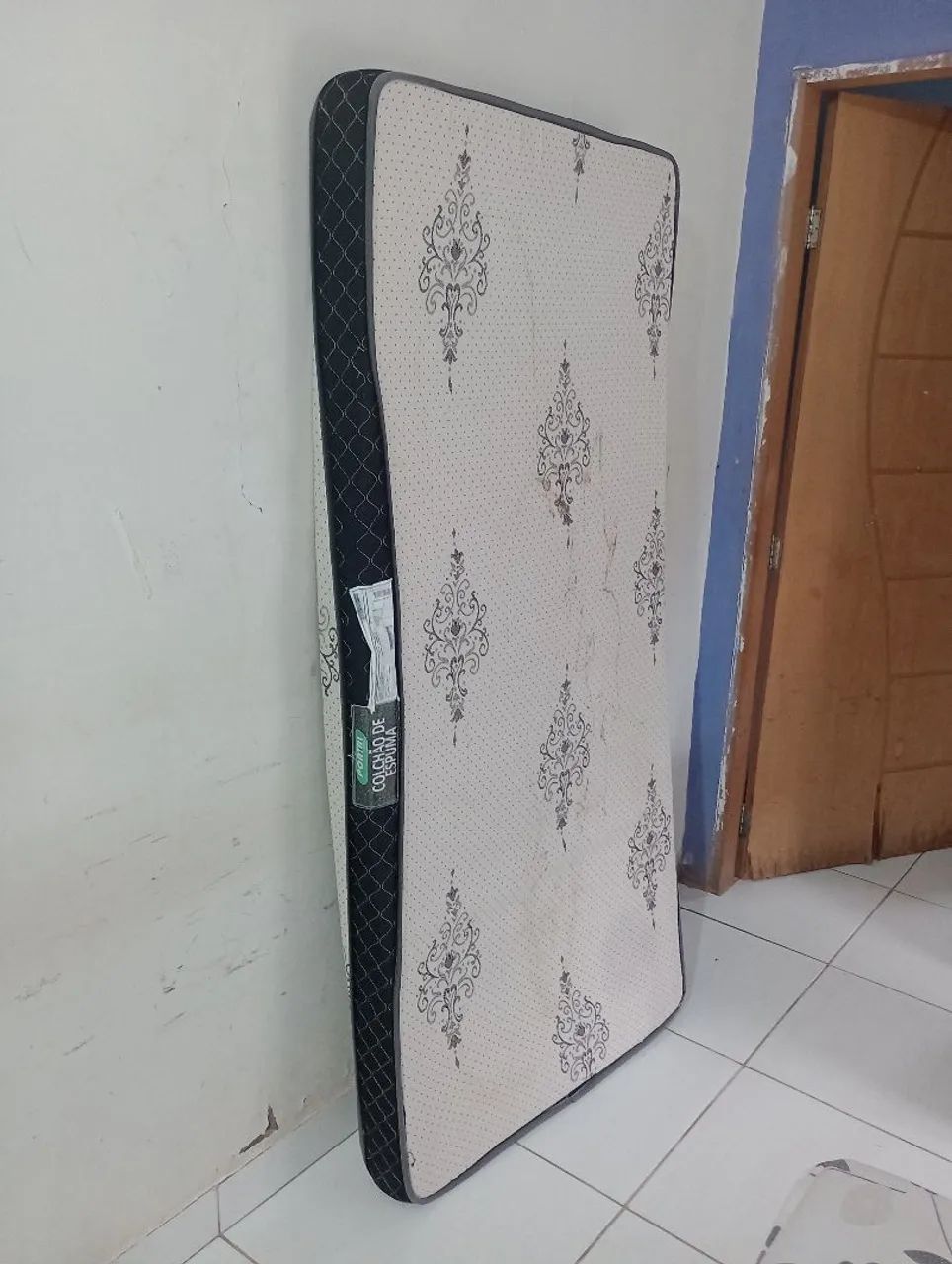 Vender-se cama box com colchão  - Foto 4
