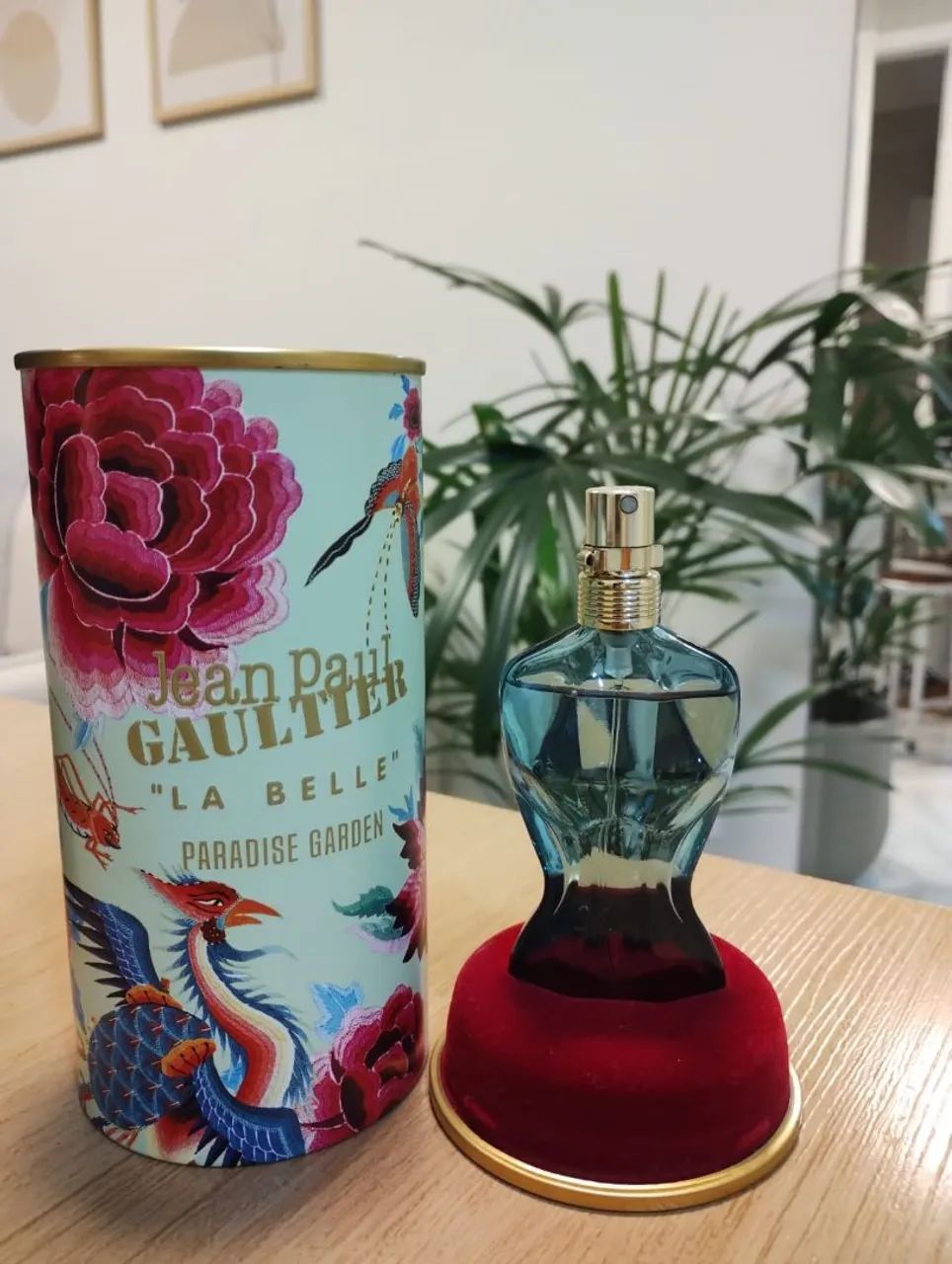Perfumes feminino 30ml cada unidade.