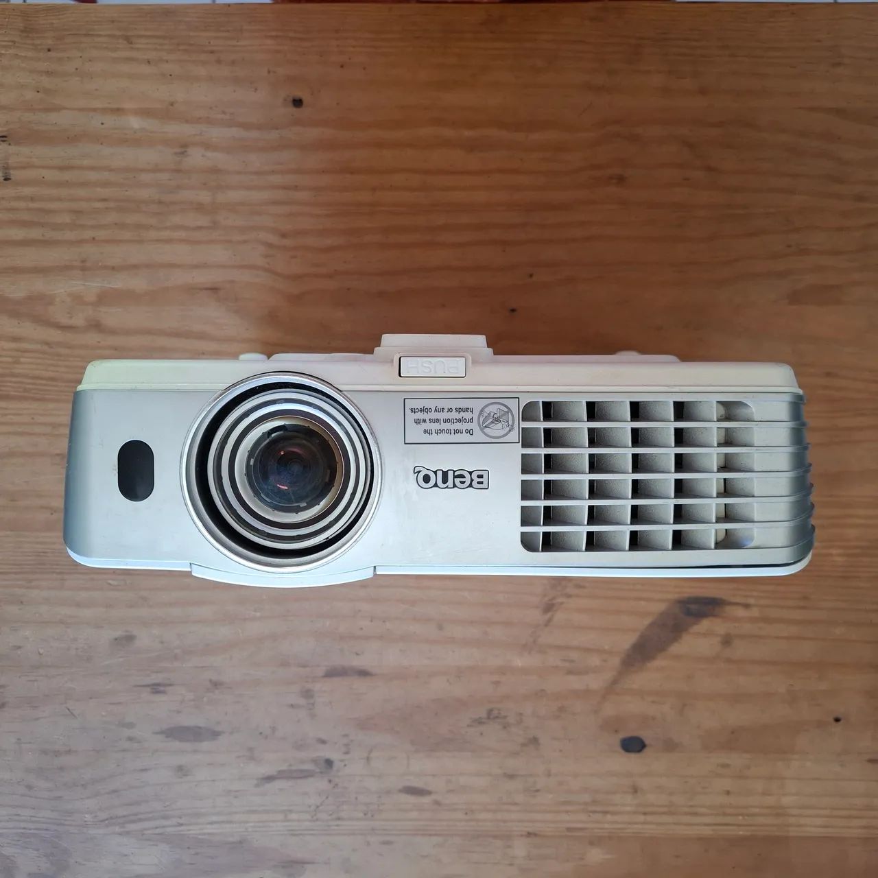 Projetor BenQ Short Throw + Tela 100" - Foto 3