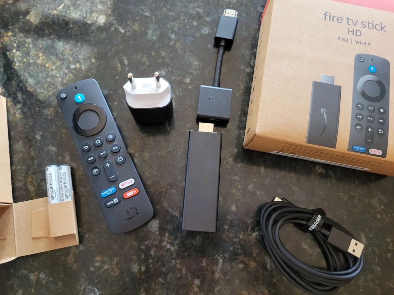 Fire TV Stick HD | Android 8GB | Comando de Voz Alexa | Completo na Caixa - Foto 4