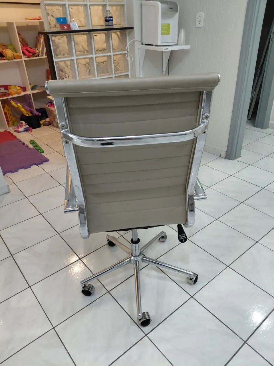 Cadeira Diretor | Nova  - Foto 4