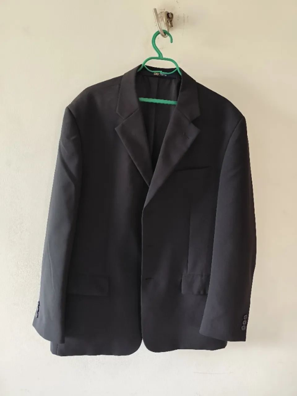 paletó de terno em perfeito estado