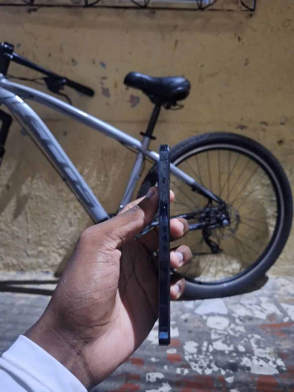 iPhone 12 Pro Max, aceito troca em ANDROID OU IPHONE. - Foto 5