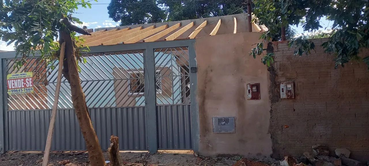 Vendo uma casa em construção Bairro Caiobá  - Foto 4