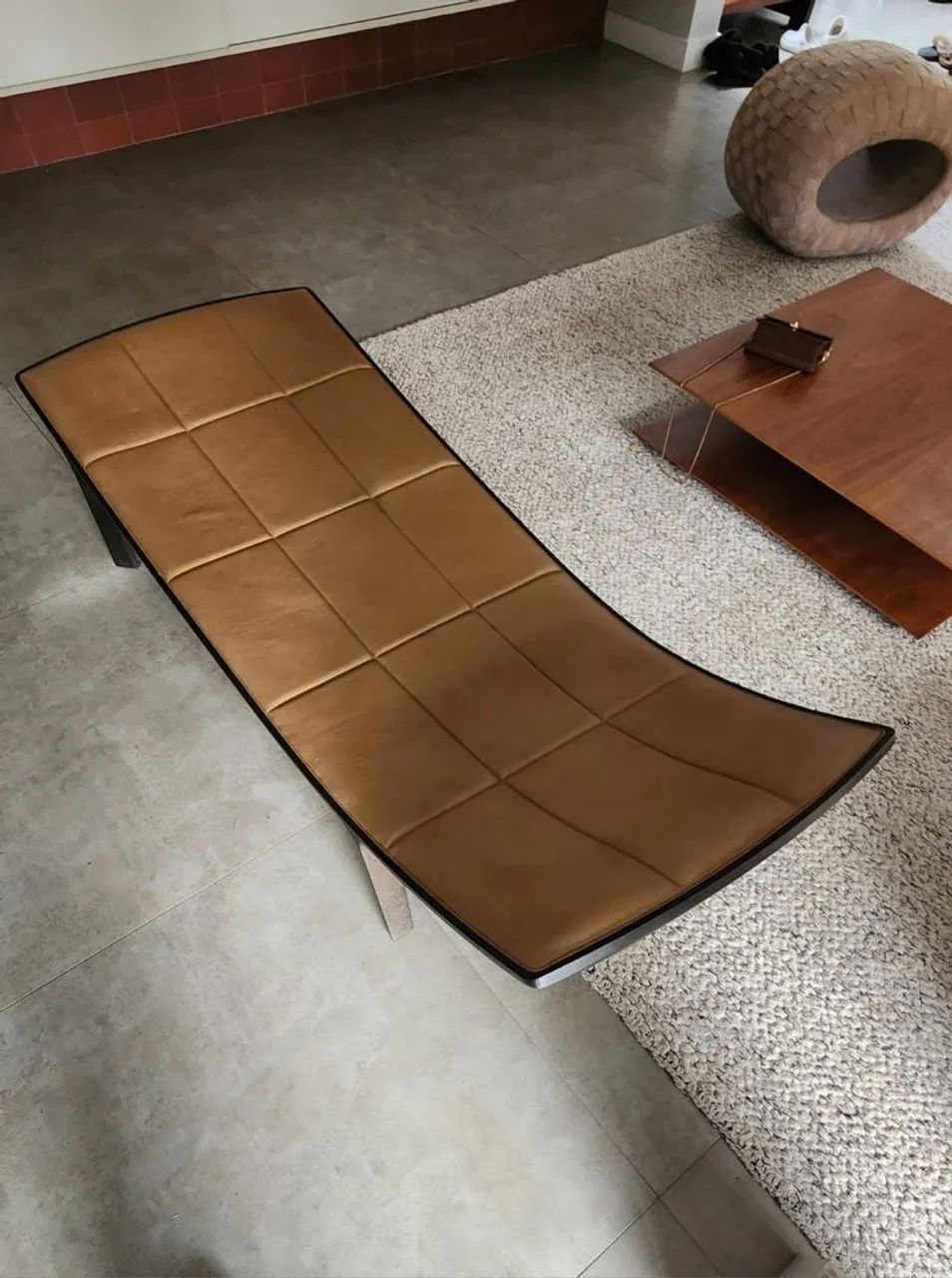 Chaise couro design assinado - Foto 3