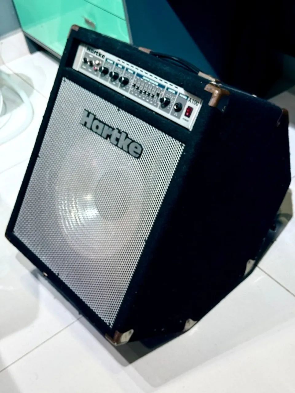 Amplificador Contra Baixo Hartke A100 (100W - Falante 15