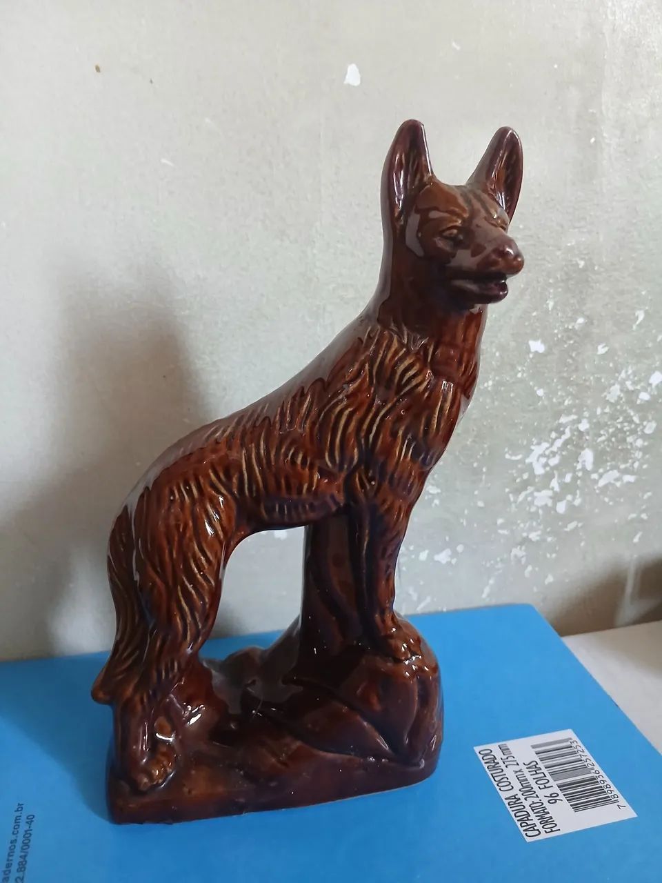 Estatueta cachorro de porcelana 