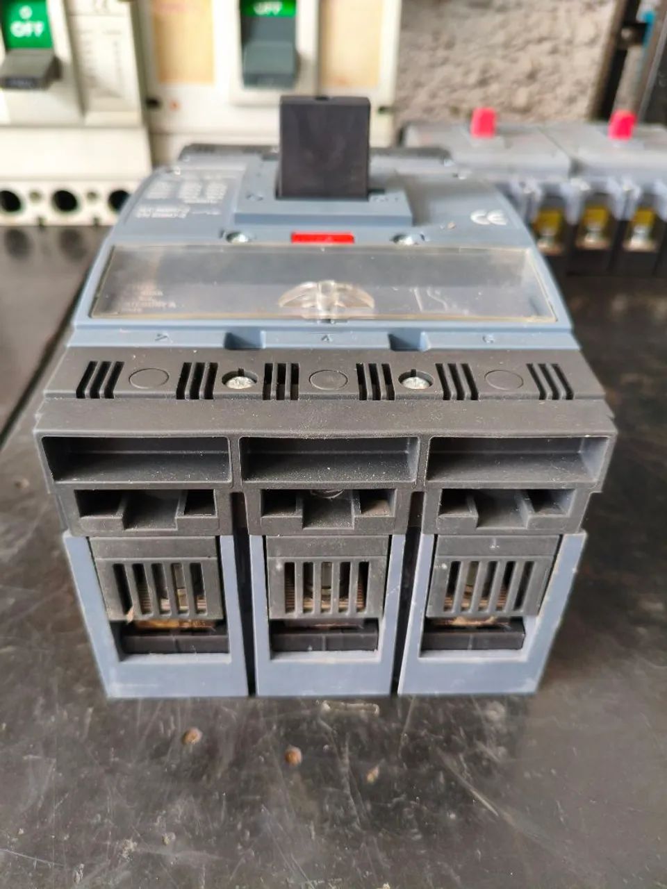 Disjuntores de caixa moldada de 125 a 630A - Foto 3