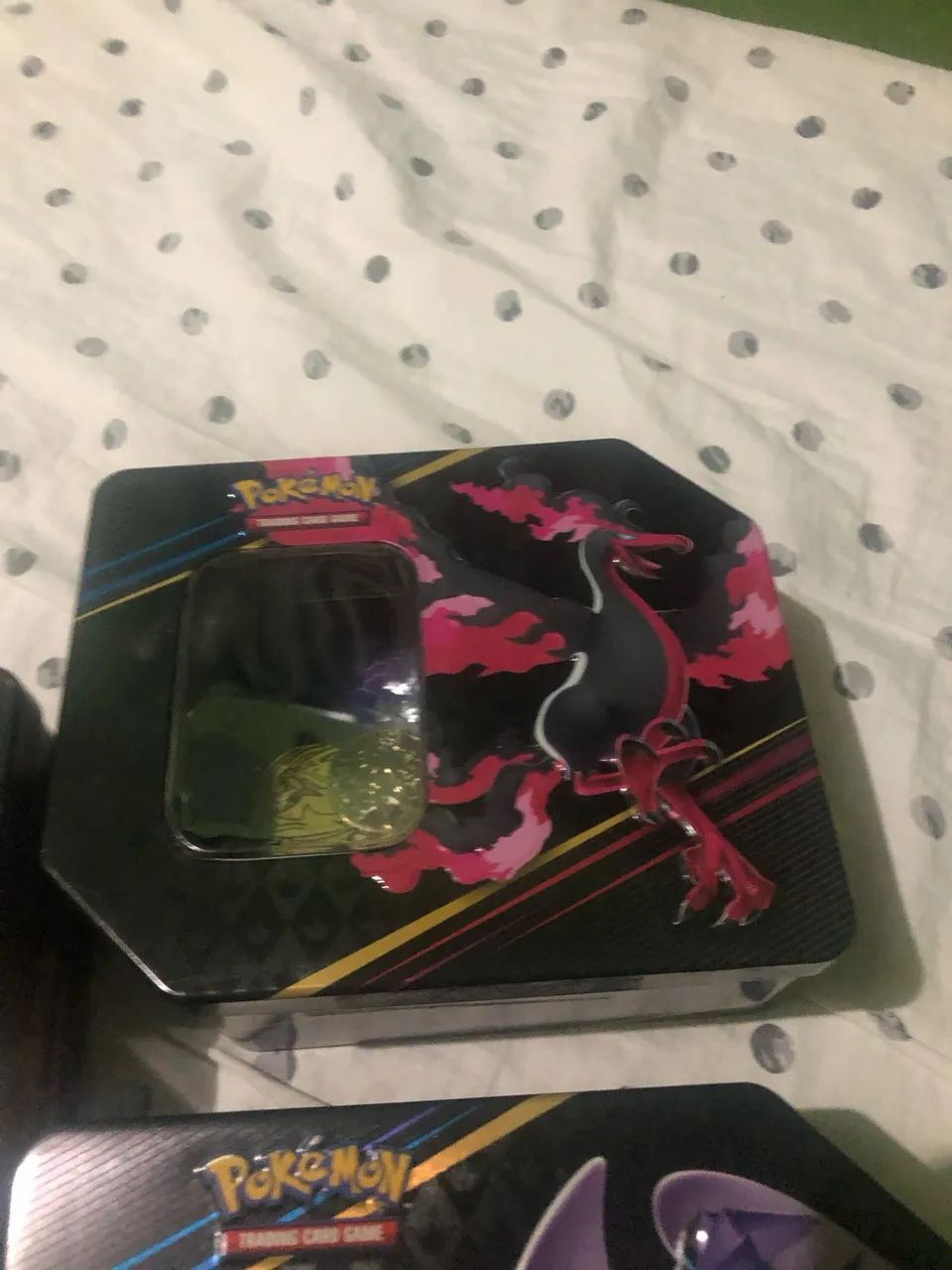 Lata de Pokémon lendários de galar - Foto 2