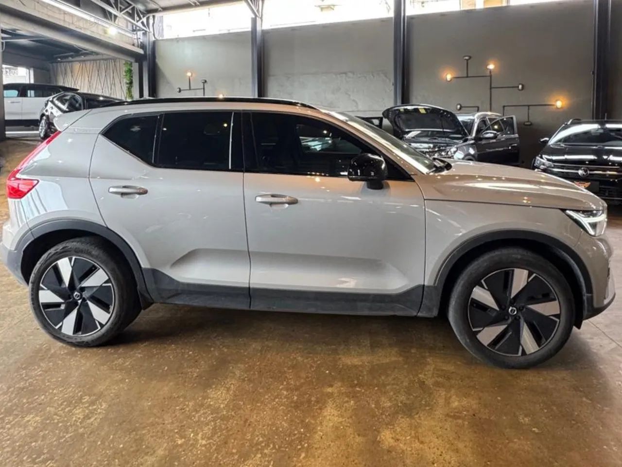 Volvo XC40 Recharge Plus (elétrico) 2024 - Foto 4