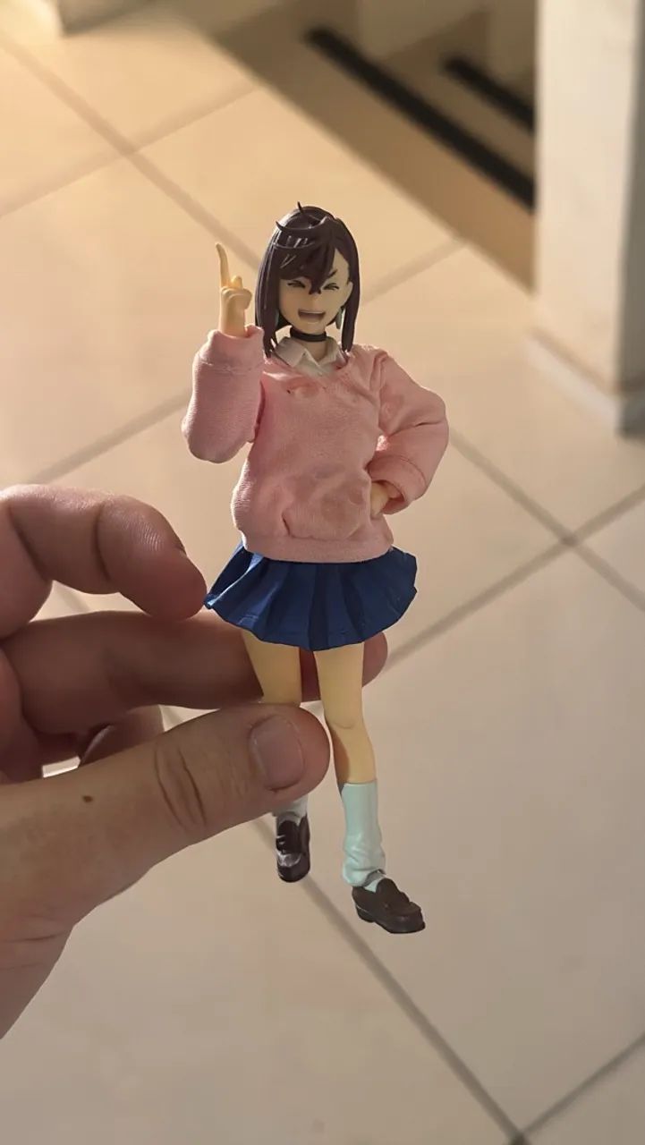 Momo Ayase SH Figuarts (+brinde) roupa de tecido - Foto 2
