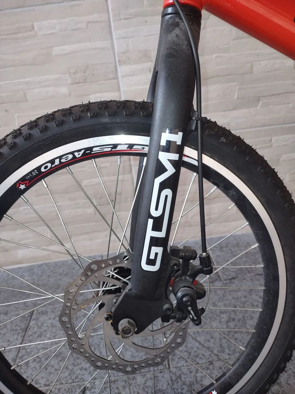 Bike BMX GTS 1 com freios a disco absolute movimento central selado - Foto 3