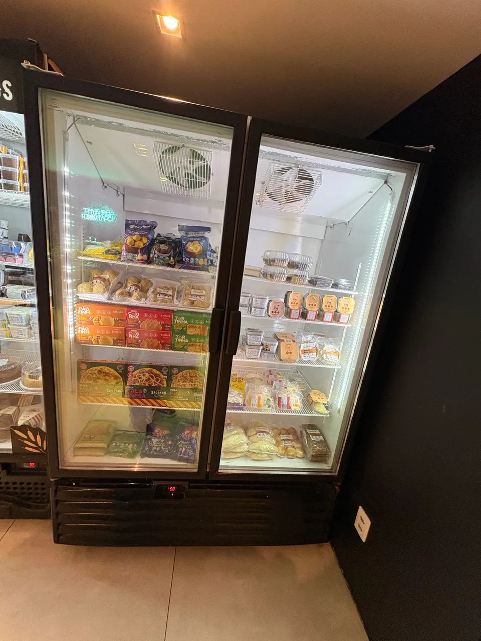 Freezer Expositor Vertical Duplo